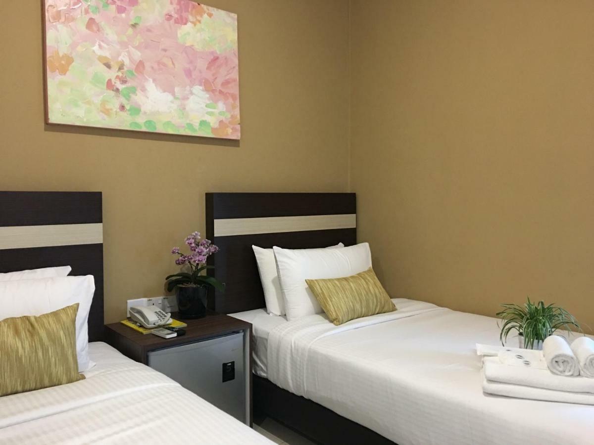 Chemara Boutique Hotel Мири Экстерьер фото